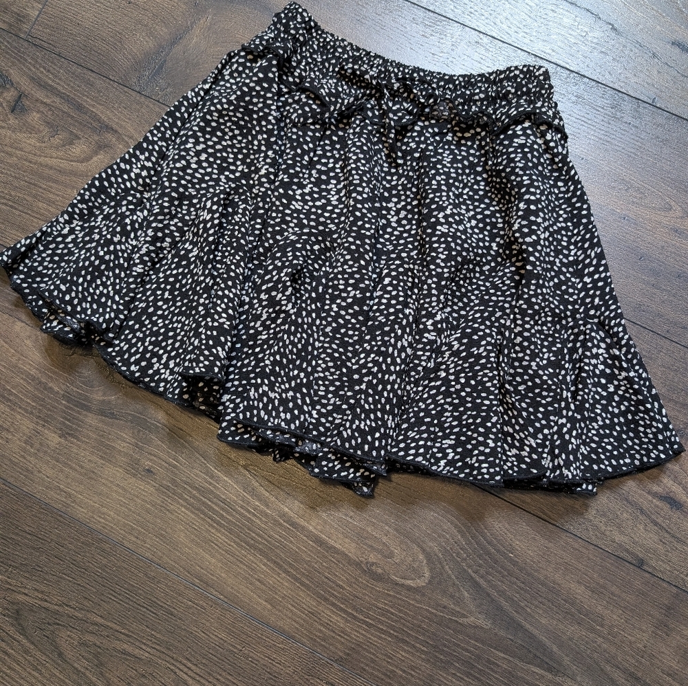 NWT Miou Muse Black and White Dotted Skort Size XS